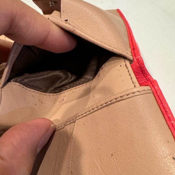 Authentic Salvatore Ferragamo wallet - Picture 6 of 13